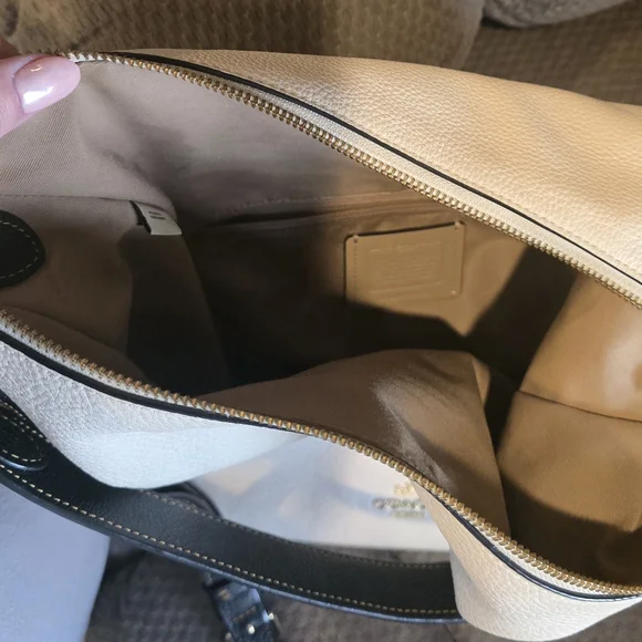 COACH PEBBLE LEATHER SHOULDER BAG, LIKE NEW TAN-TAUPE-BROWN, POCKETS, LINED - Picture 7 of 10